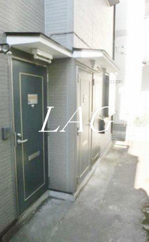 YS HOUSE