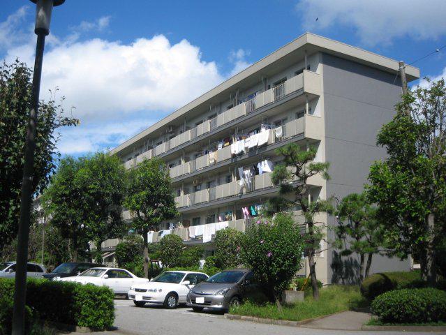 小室ハイランドC街区9号棟