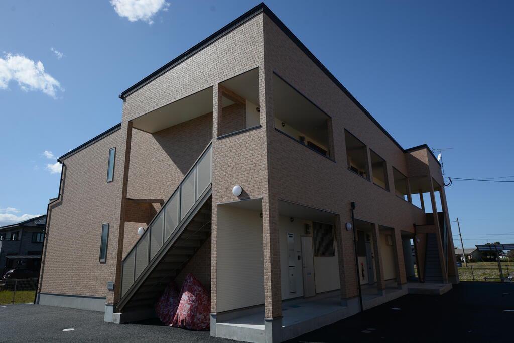 セレーナ直方A棟