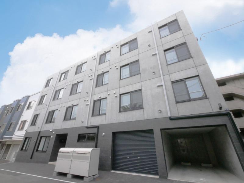 地下鉄南北線 南平岸駅 徒歩6分 4階建 築1年