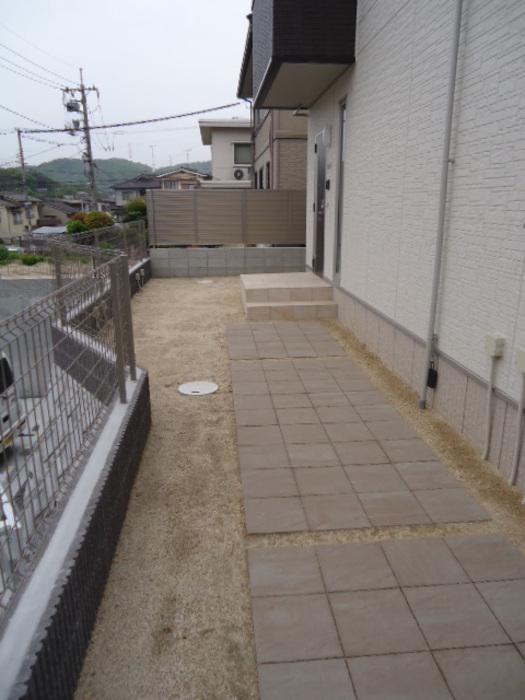 D-ROOM大門