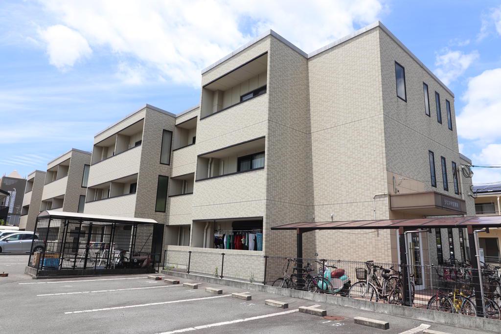 ラピス中庄駅前
