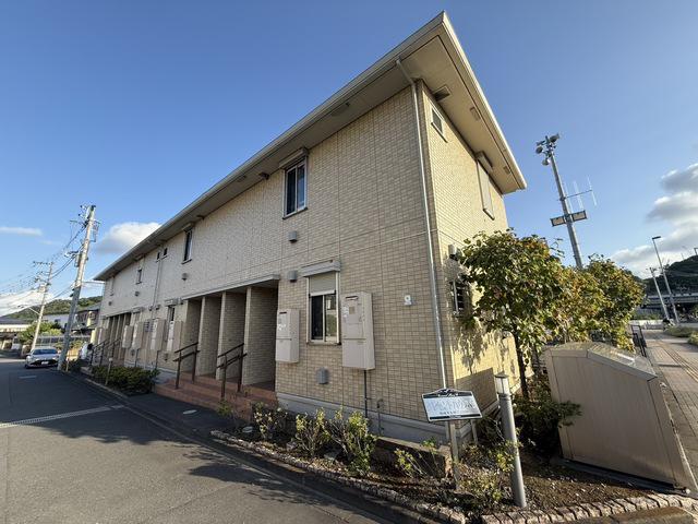 クレセントハウスC