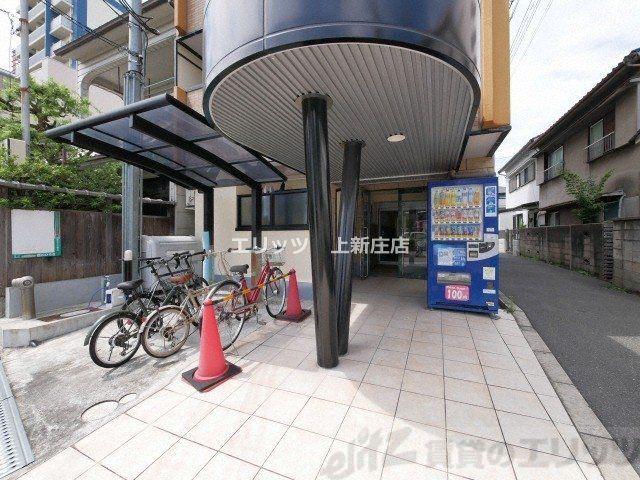 シャルル上新庄