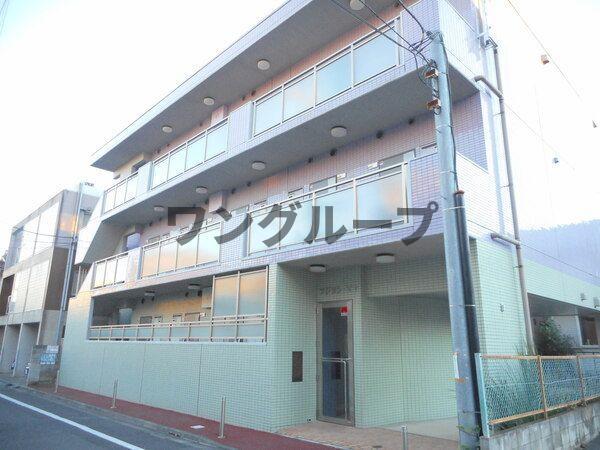 フジヨシ・マヤ