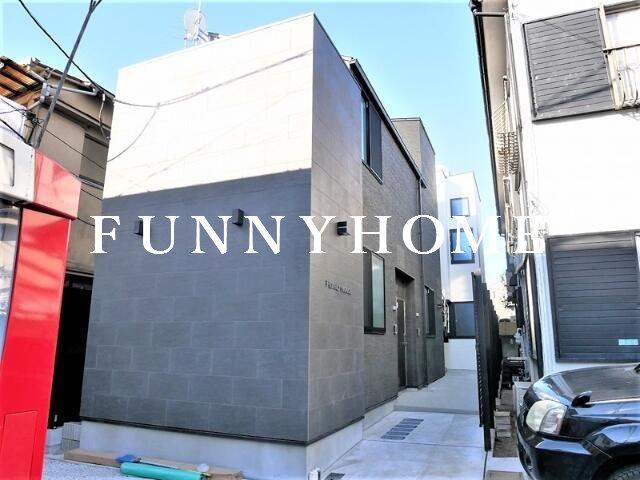 PEARLY HOUSE