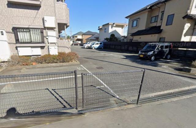 ラークビレッジ