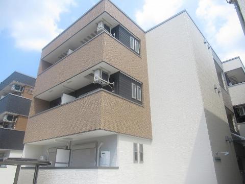 フジパレス沢良宜東I・II・III・番館