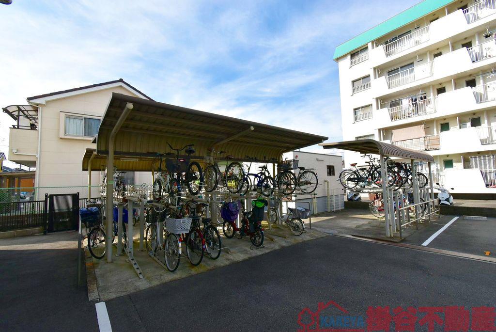 マンション沢良宜A棟