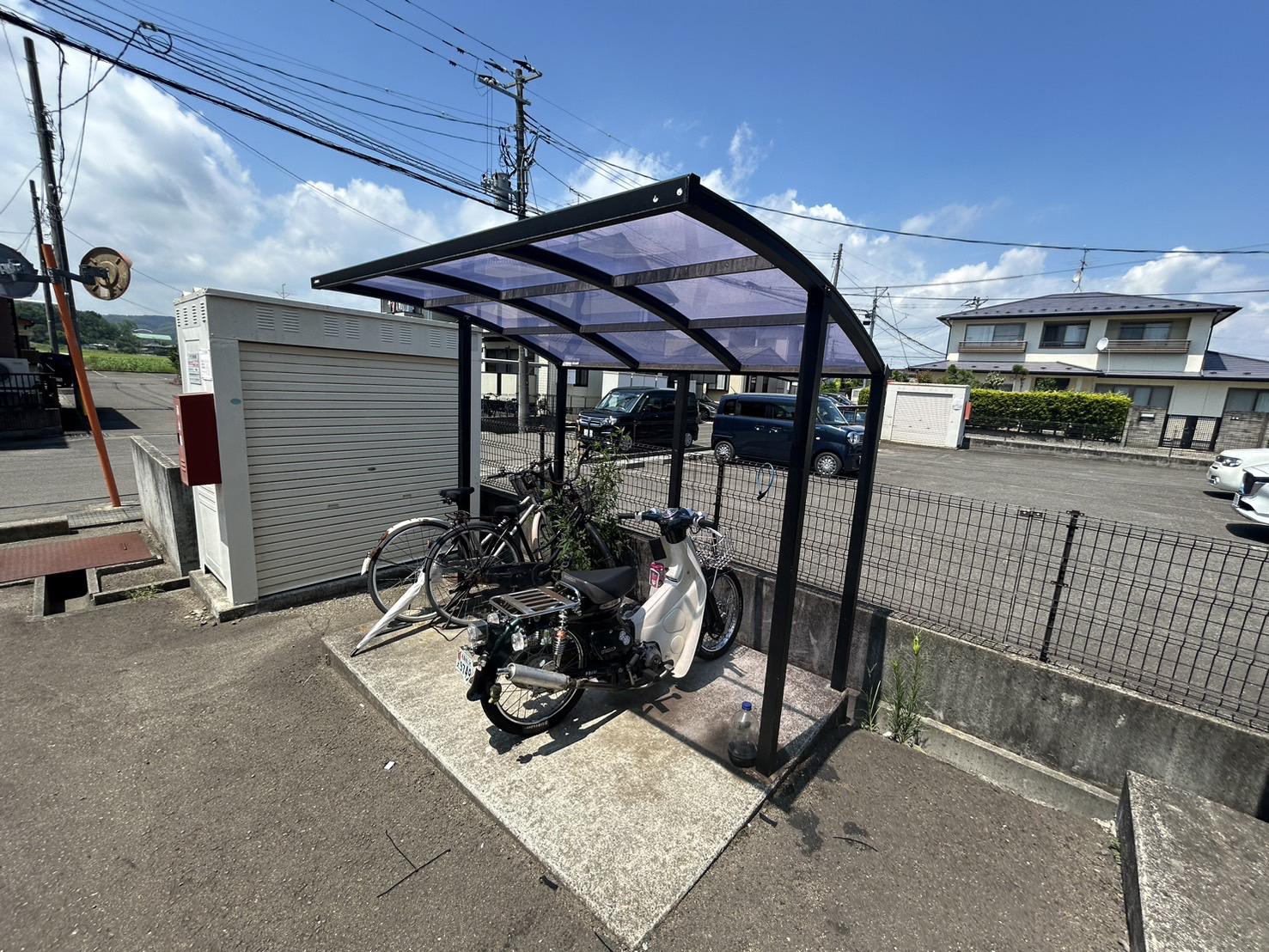 クレストシャトーA棟