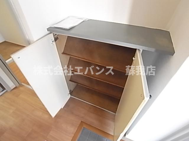 ラフィーネ寒川C