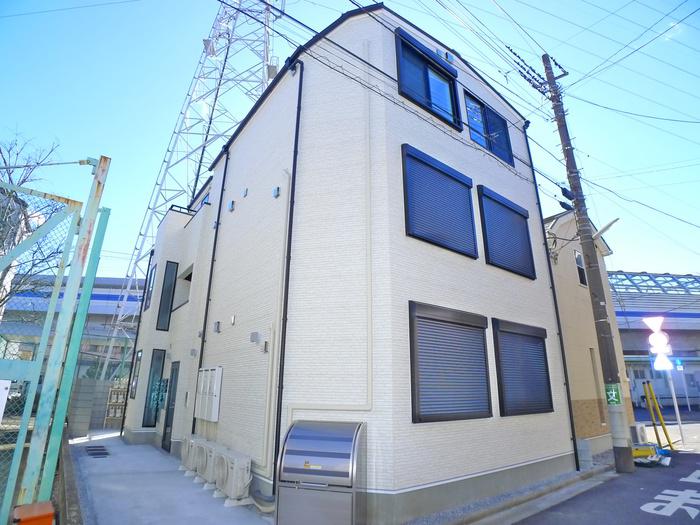 メゾン新柴又駅前
