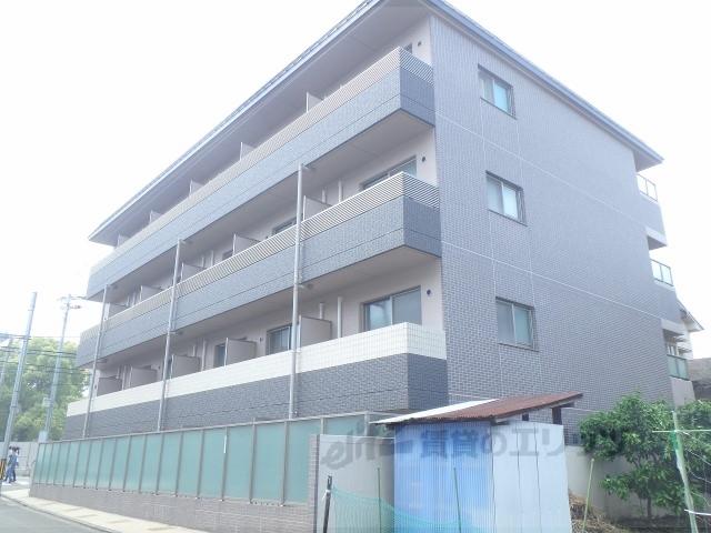 サクシード西院