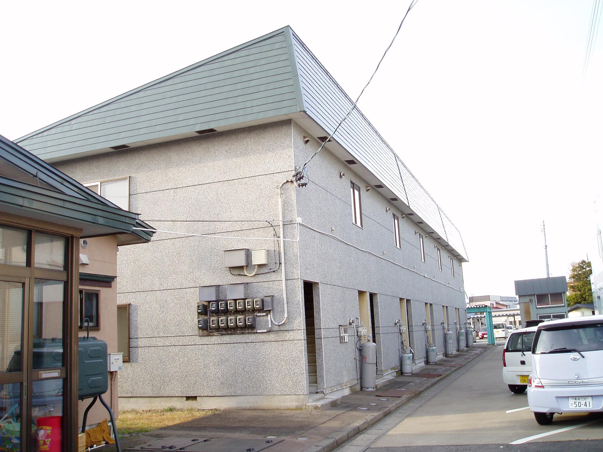 ハイネス油川第一