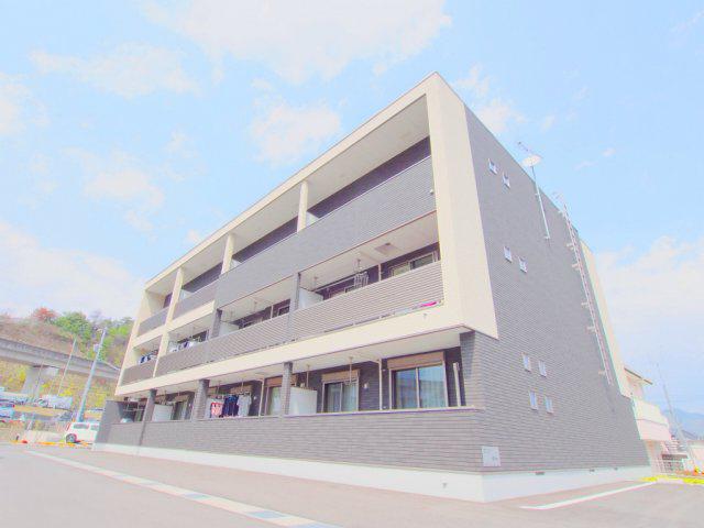 フィオーレ 伴
