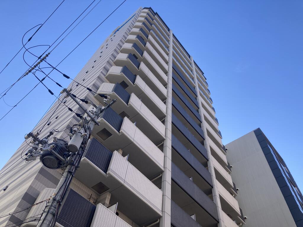 プレサンスみなと元町駅前