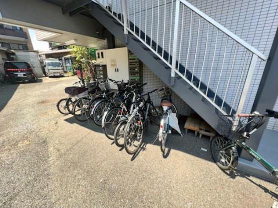 草間ビル2