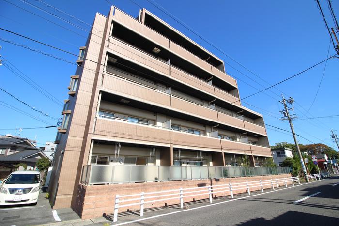 サーラ・アソシア