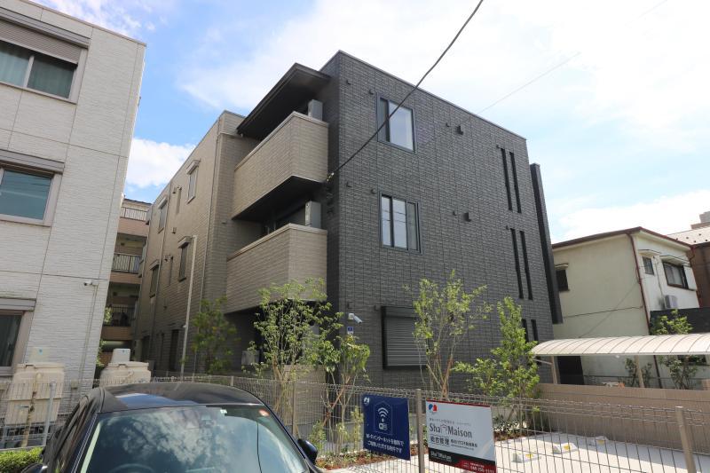ラクー川口並木