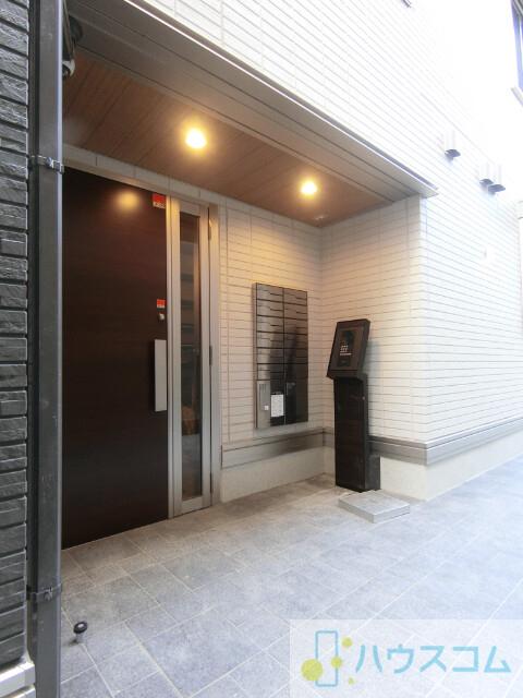 LIFE SQUARE