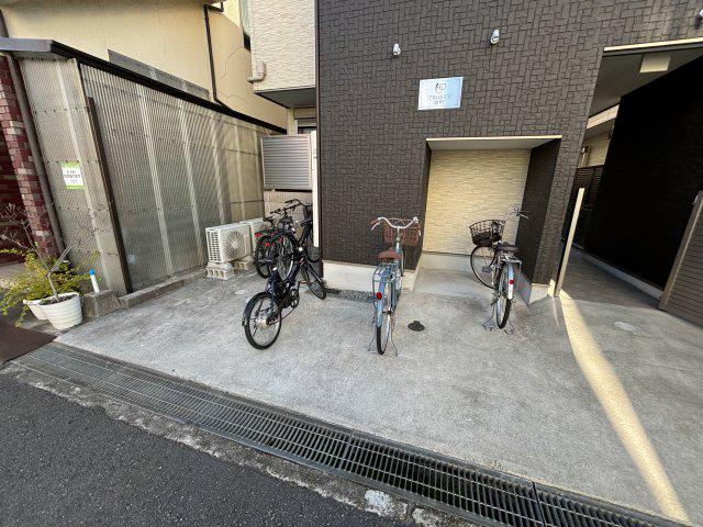 トラスティ本町