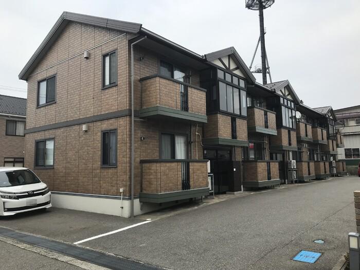 リビングタウン御経塚