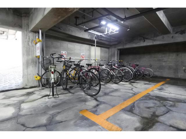 本町マンション