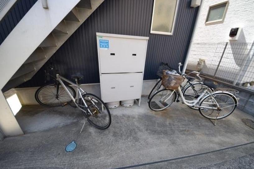 フェリーチェ上反町
