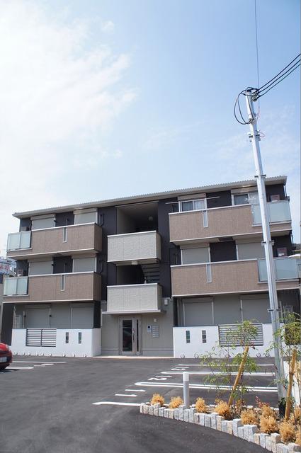 ファミール タカゼン E棟