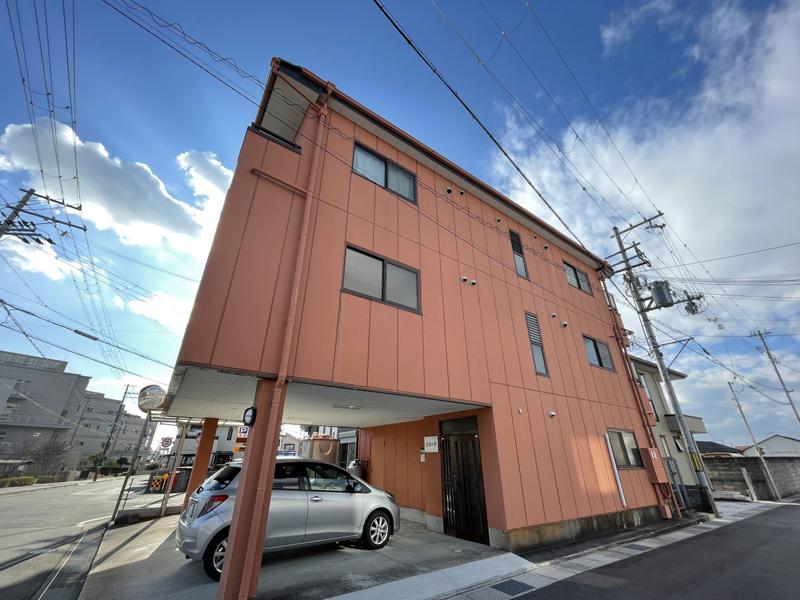 カリーナ