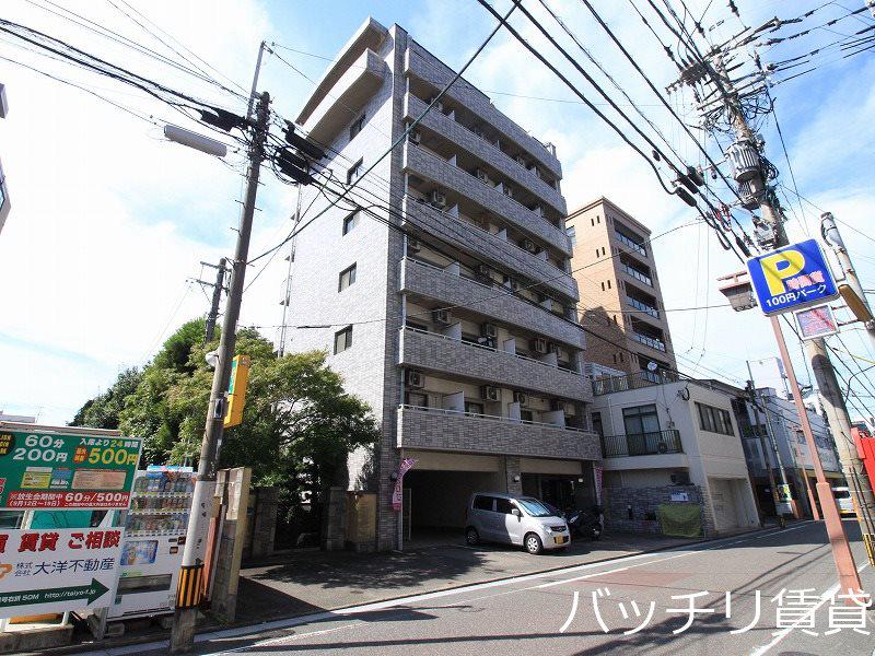 デ・ジュール箱崎