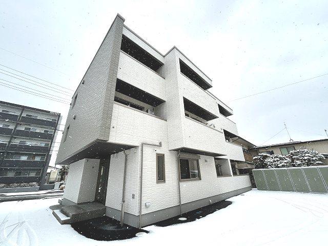 シャーメゾン こまち