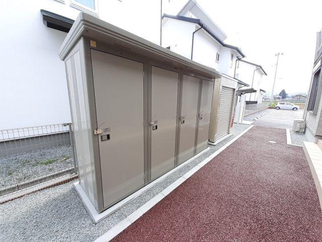 アマネセル