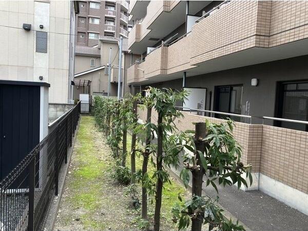 クリスタルヒルズ