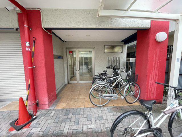 トラストアビコ