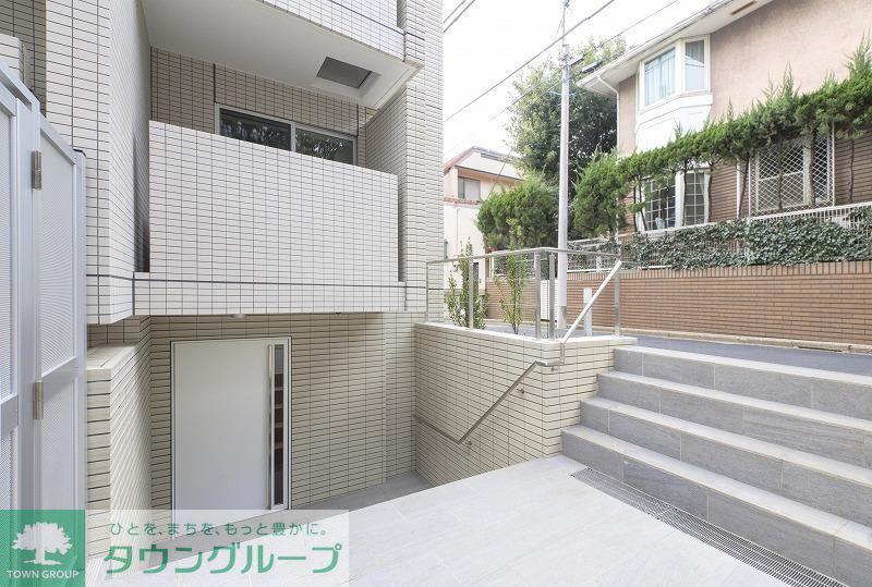プレミアムキューブ下北沢