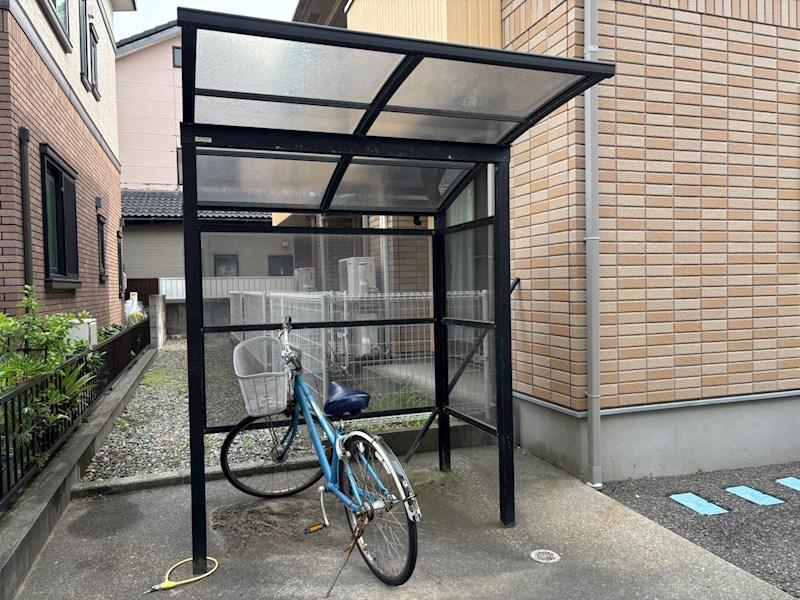 シャルマン異人池