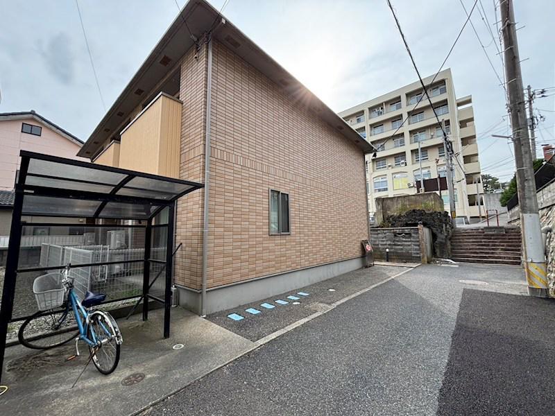 シャルマン異人池