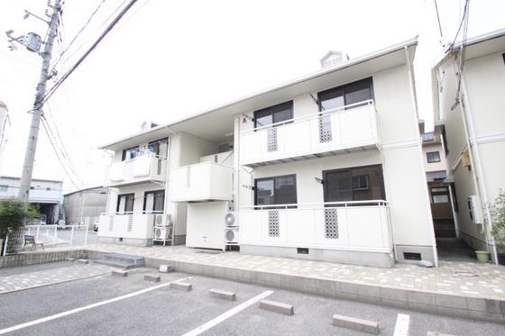 エステート江川B棟