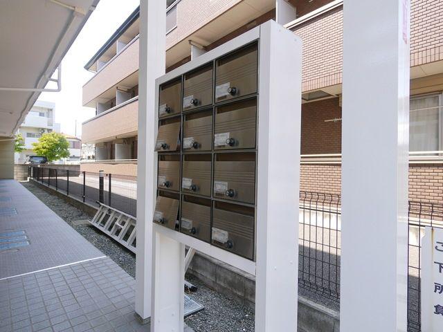 レオパレスアズール