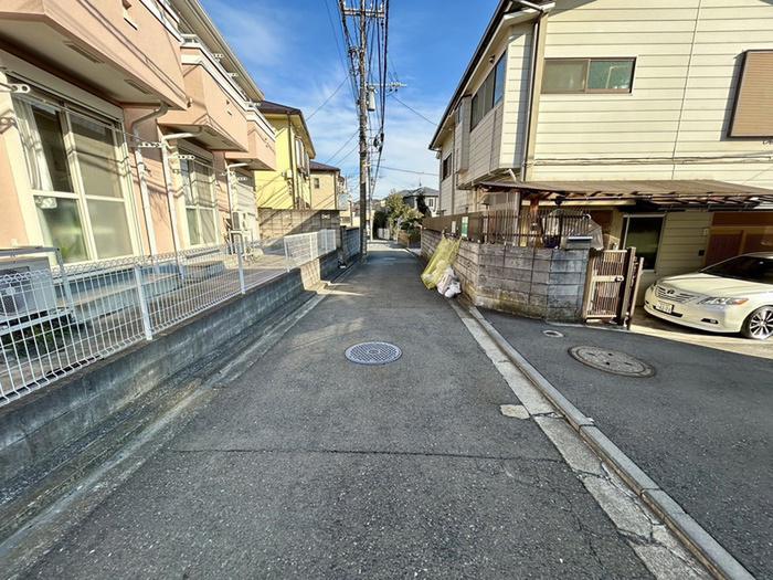 スカーレット六角橋