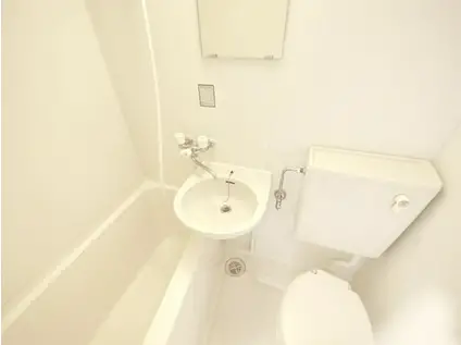 ジョイフル狭山(ワンルーム/1階)の外観写真