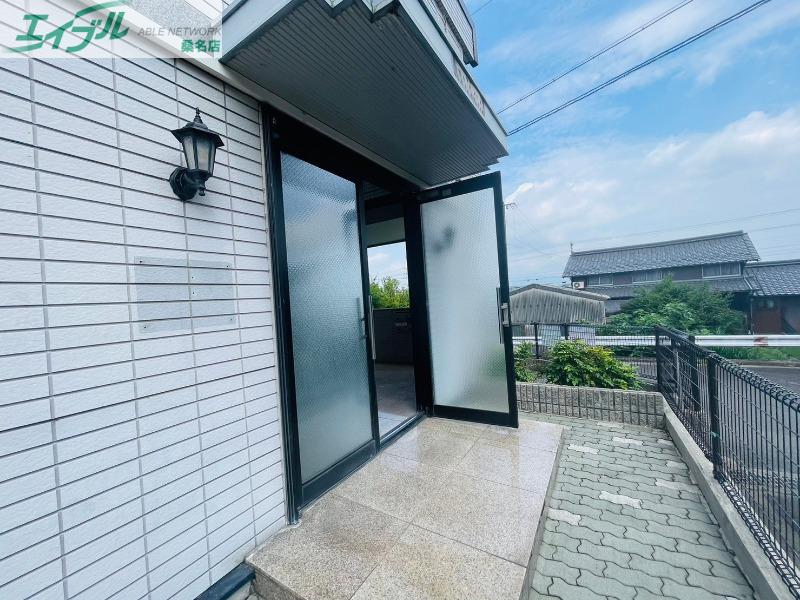 グランピアB棟(1DK/2階)の外観写真
