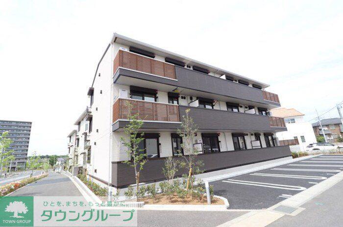 リリーアネラ