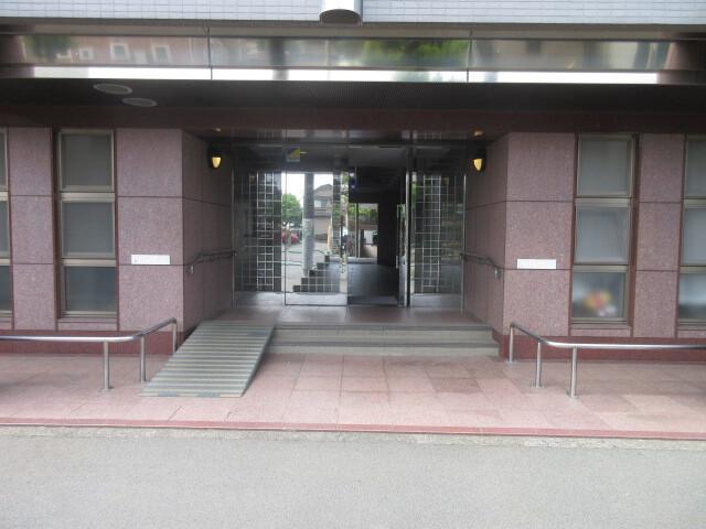 アーバンイースト