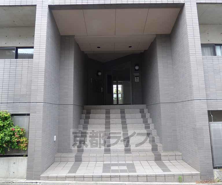 コアロード鷹ヶ峯