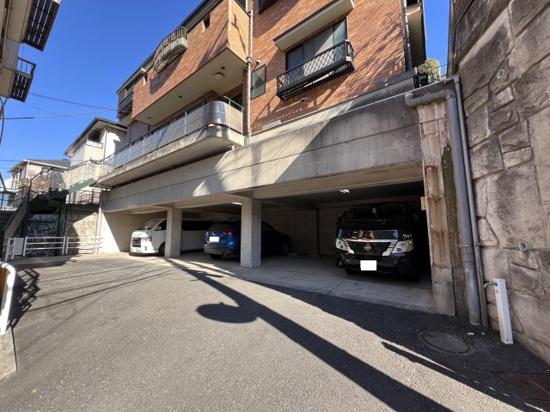 京急本線 上大岡駅 徒歩20分  築27年(3LDK/1階)