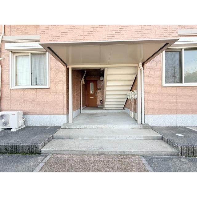 シャトル臼居