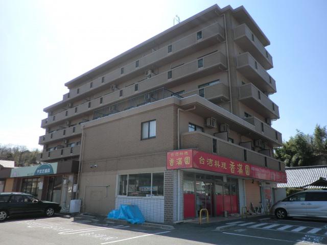 プラティーク川島