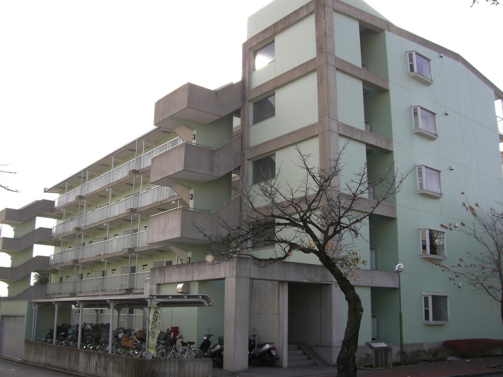 ファミール八柱